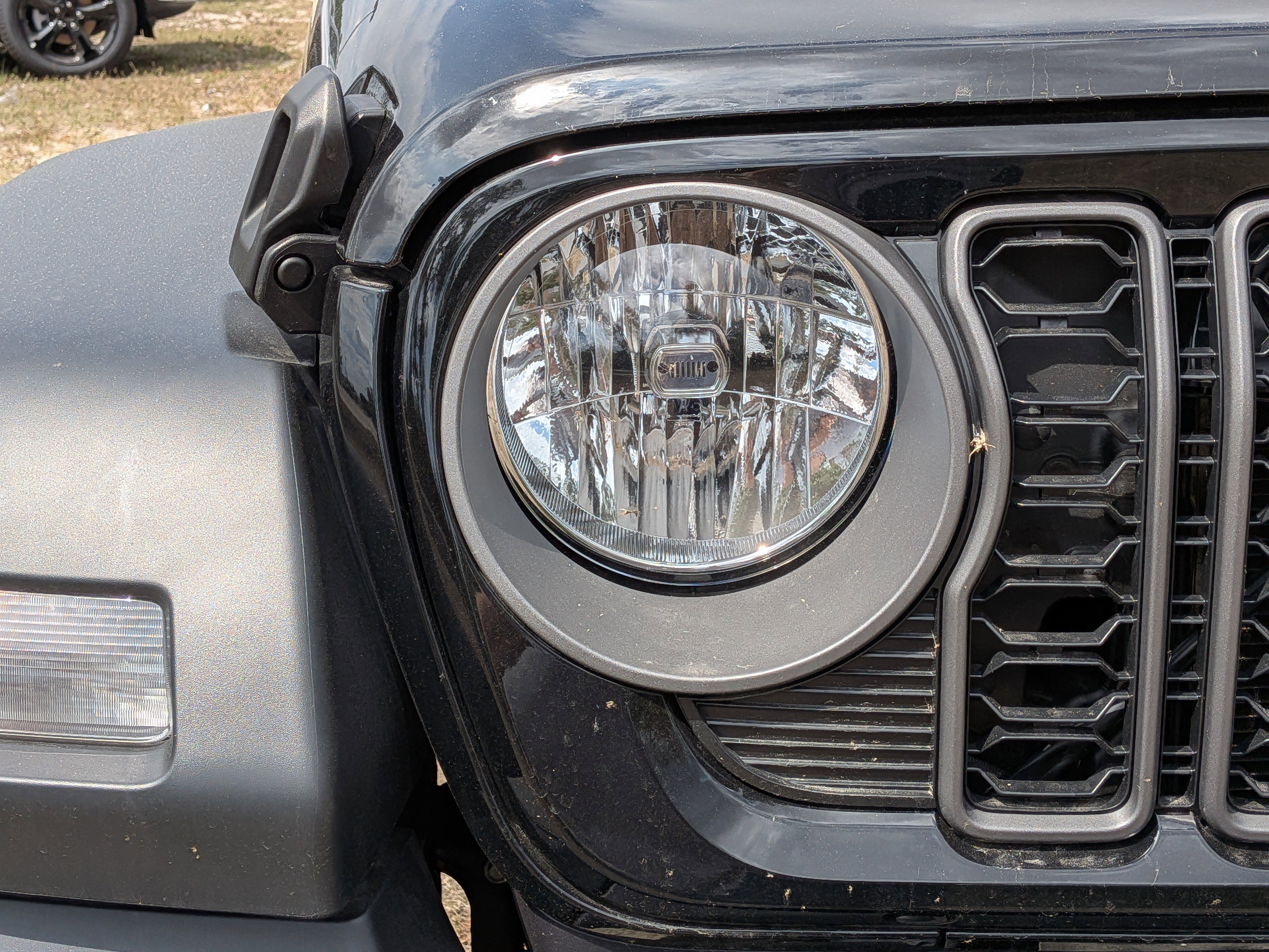 New 2026 Black Clear-Coat Exterior Paint Jeep Sport image 9
