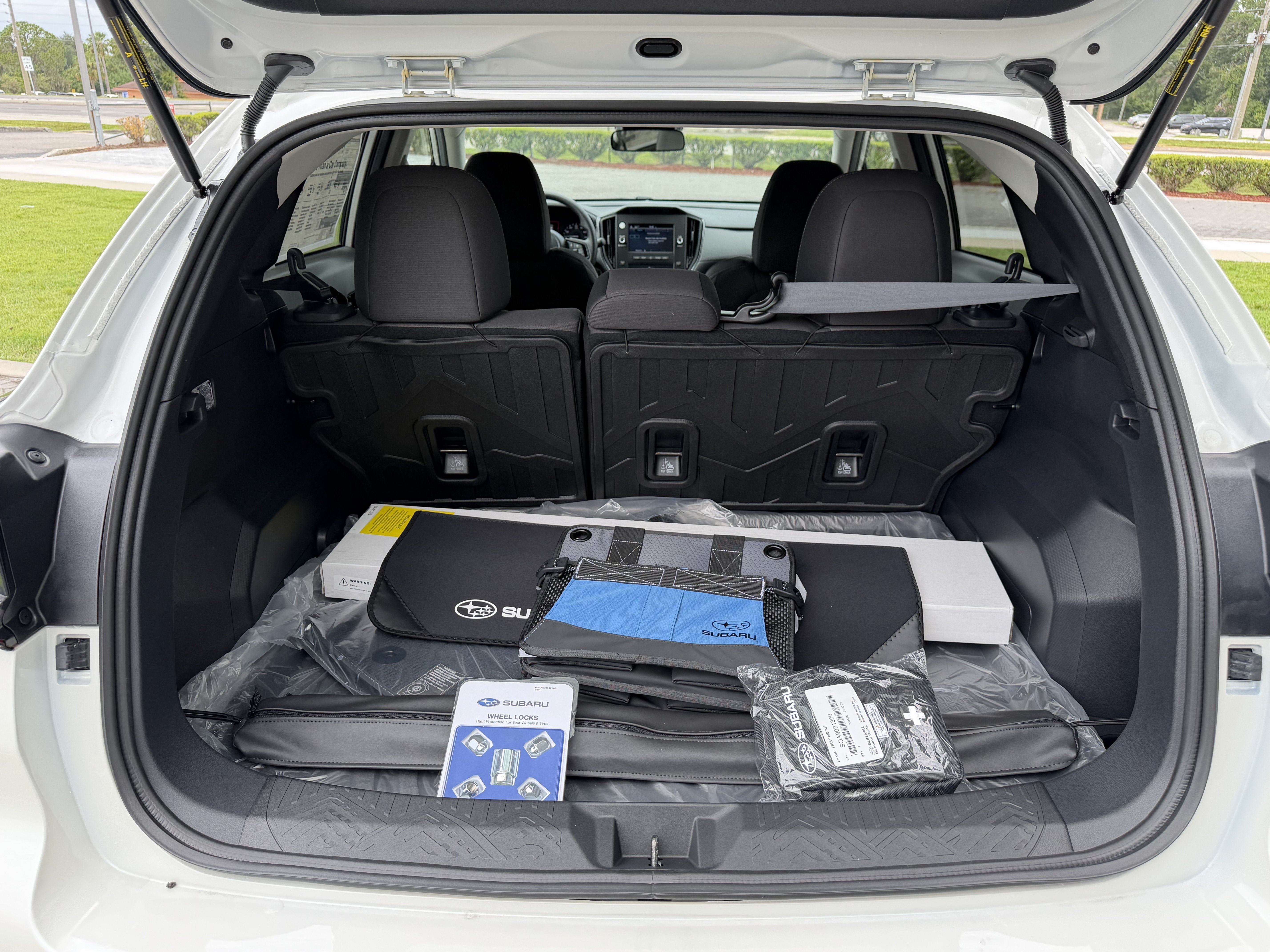 New 2026 CRYSTAL WHITE PEARL Subaru Base image 14