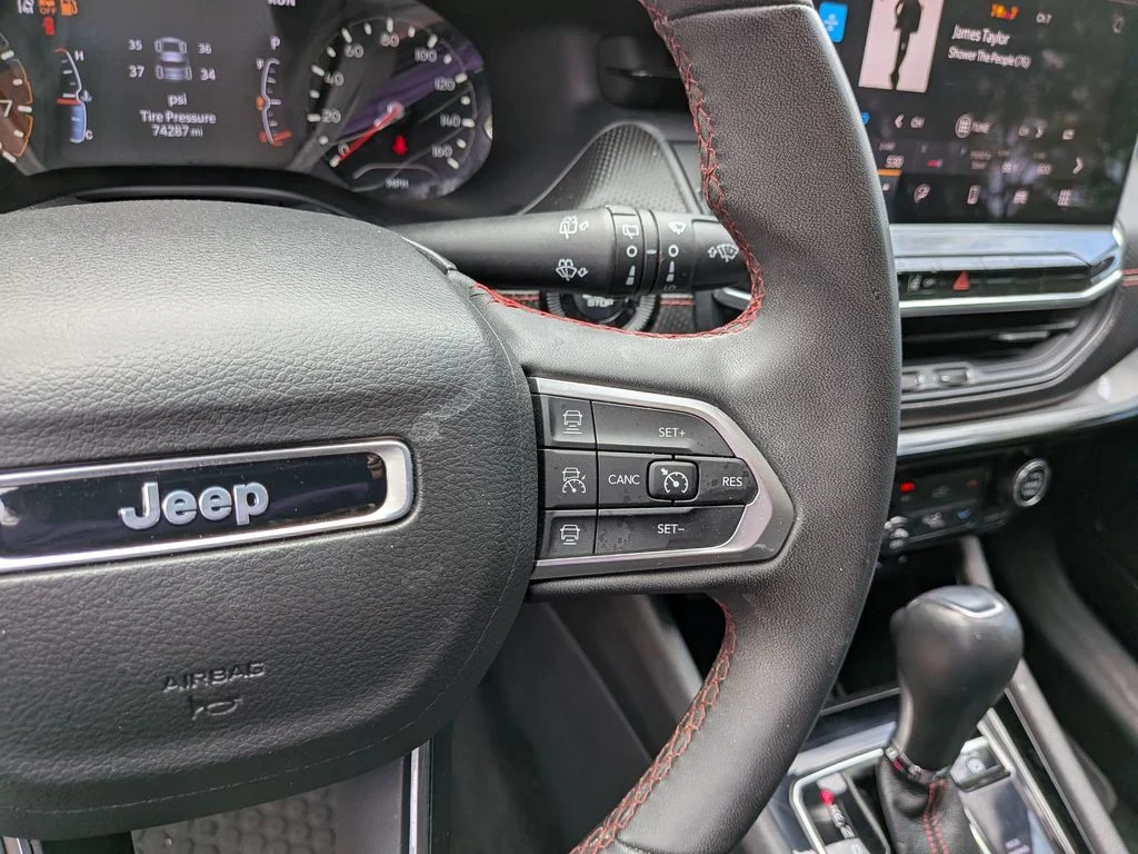 Used 2022 Black Jeep Trailhawk image 14