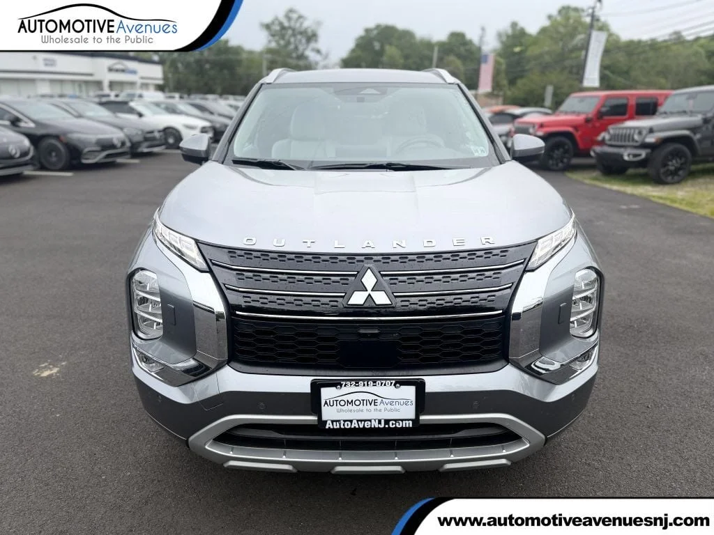 2024 Mitsubishi Outlander SEL S-AWC's photo