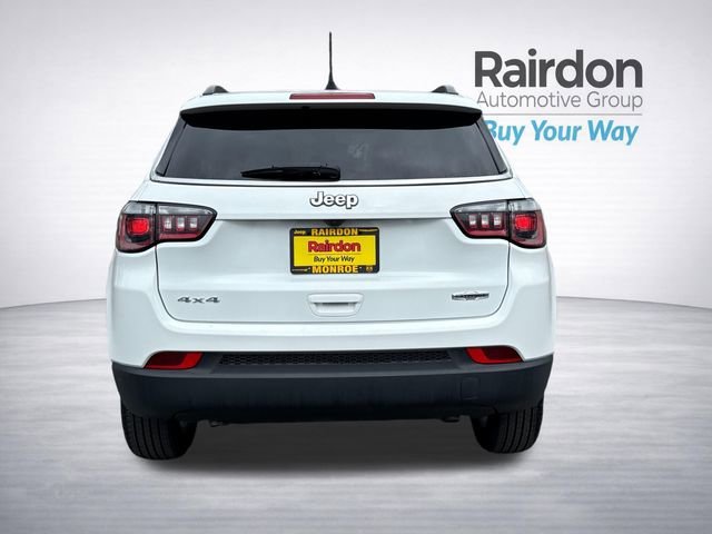 Used 2024 Bright White Clearcoat Jeep Latitude image 5