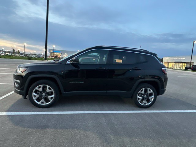 Used 2018 Jeep Compass Limited with VIN 3C4NJDCB7JT334148 for sale in Kansas City