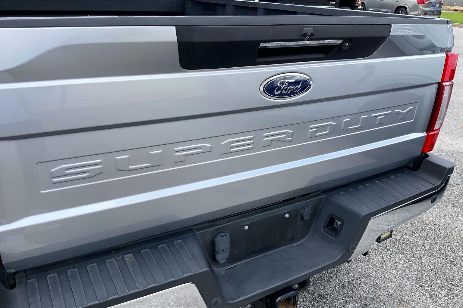 Used 2022 Iconic Silver Metallic Ford LARIAT image 31