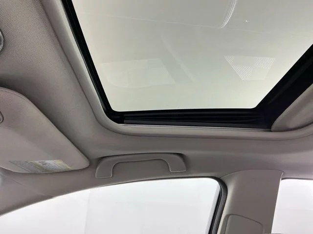 Used 2014 Silver Subaru 2.5i image 21