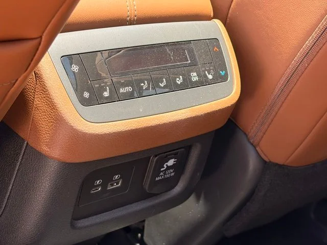 Used 2025 Gray Nissan Platinum image 19