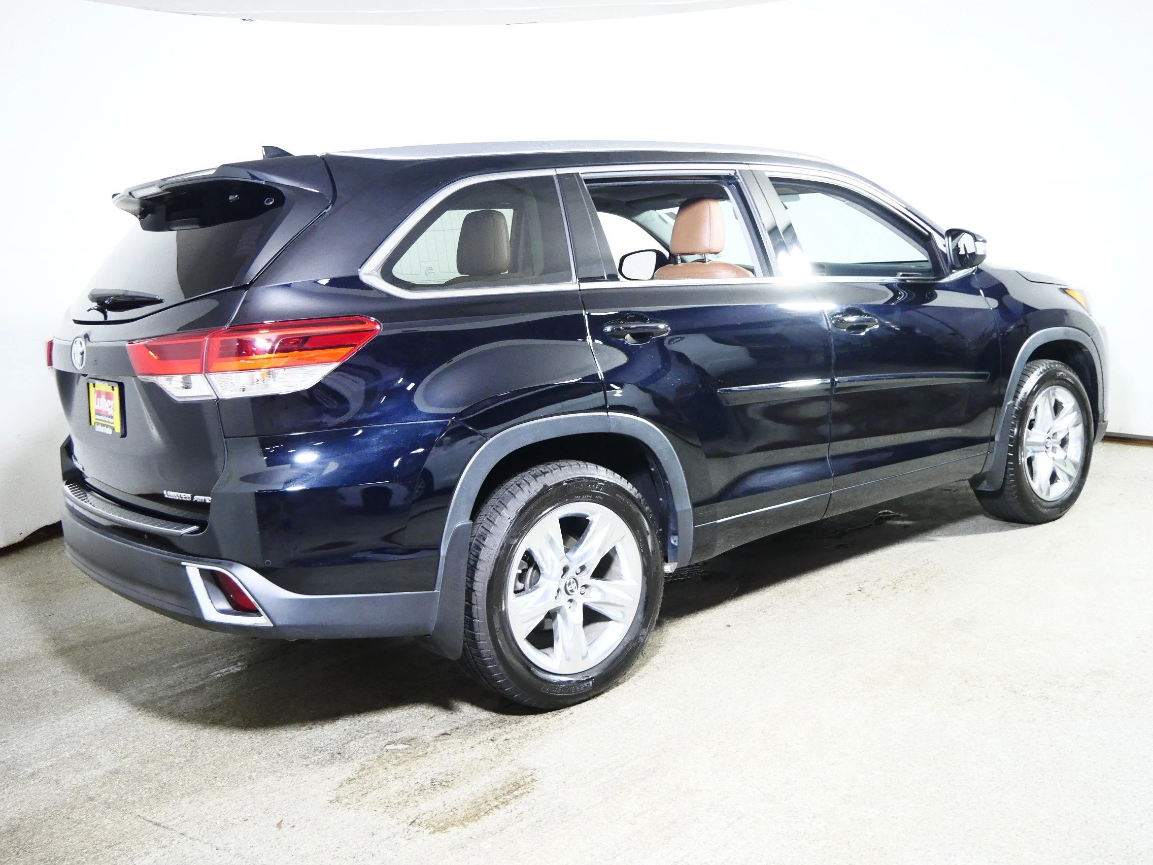 Used 2017 Midnight Black Metallic Toyota Limited image 7