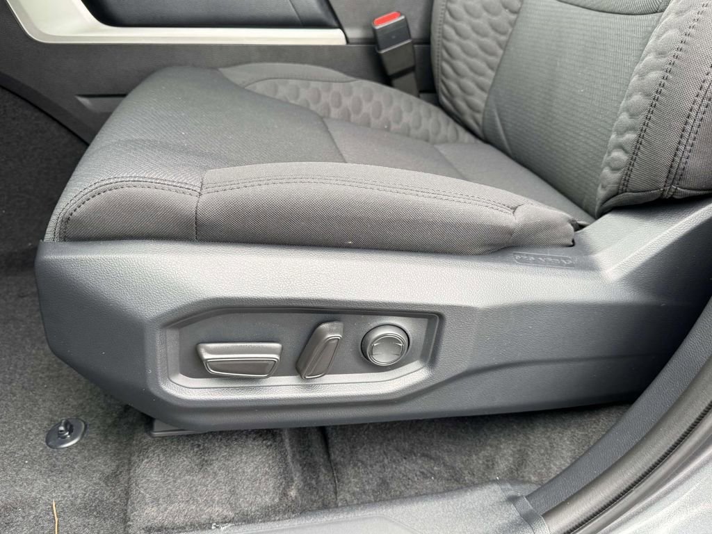 2026 Toyota Tundra SR5 - Photo 17
