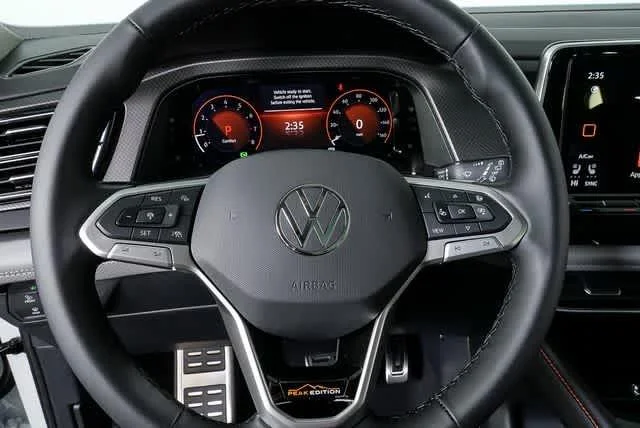 New 2026 Opal White Pearl Volkswagen 2.0T Peak Edition image 9
