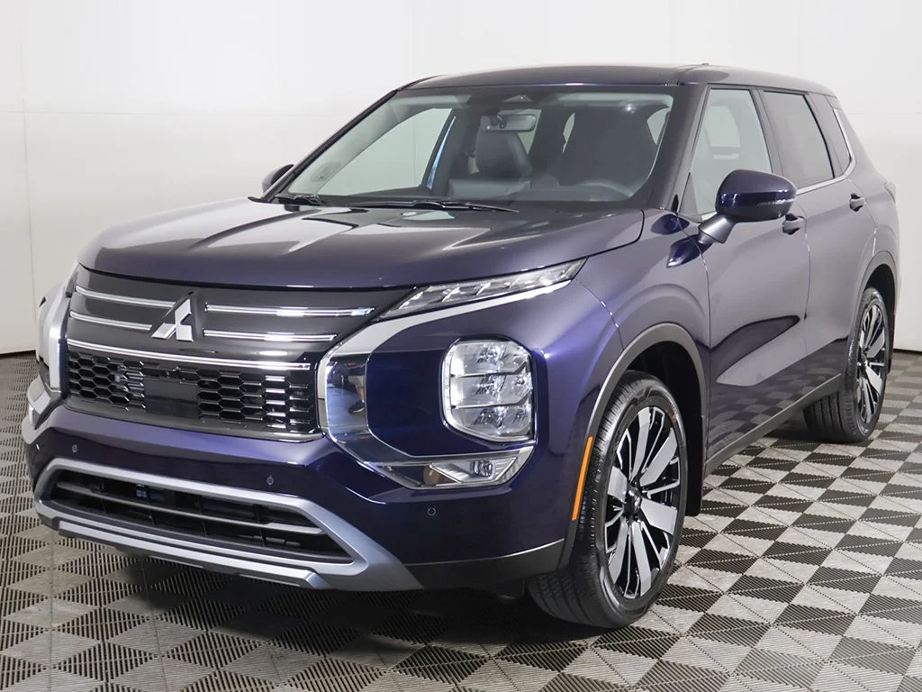 New 2026 Blue Mitsubishi SE image 10