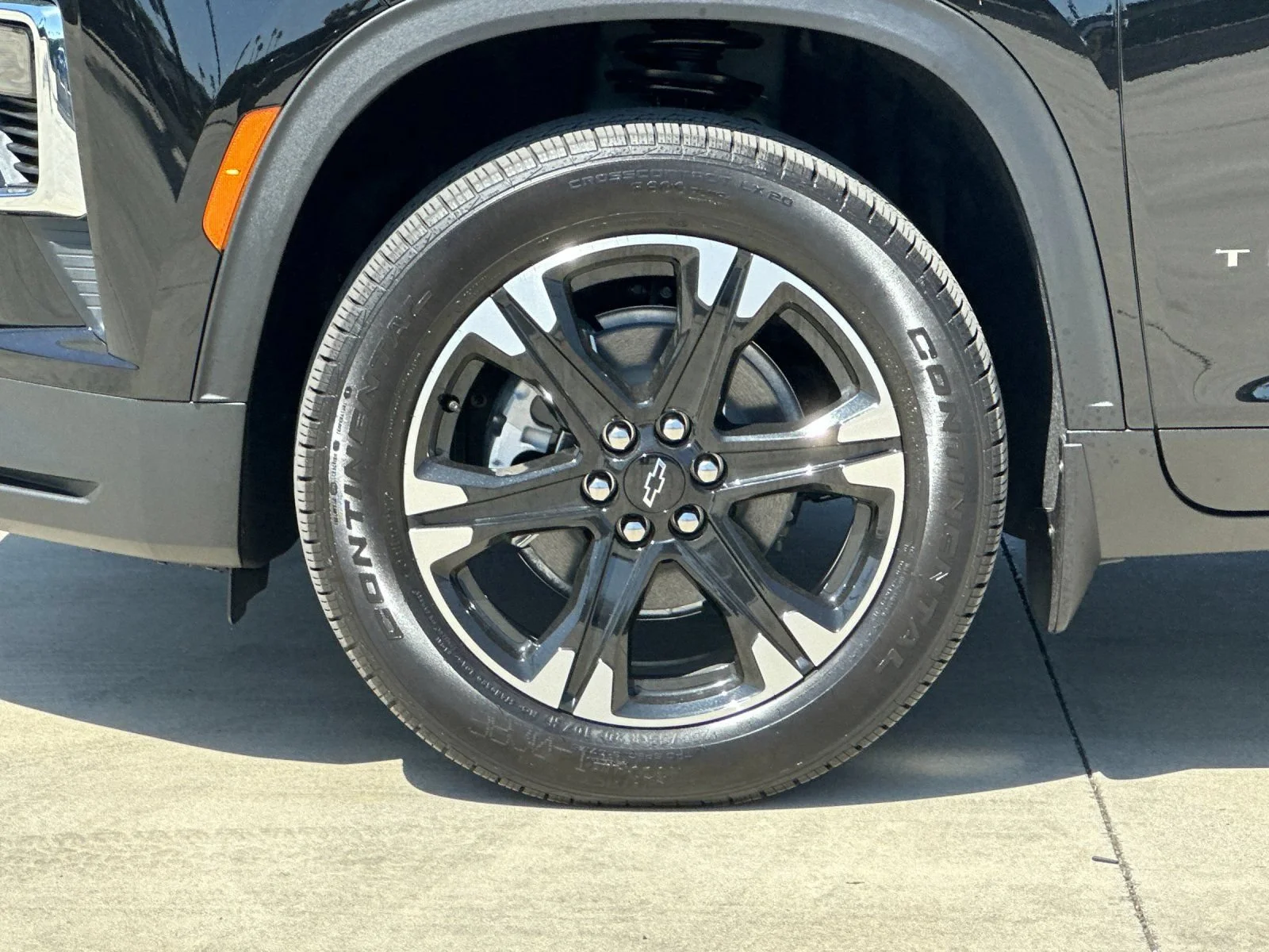 2027 Chevrolet Traverse LT - Photo 27