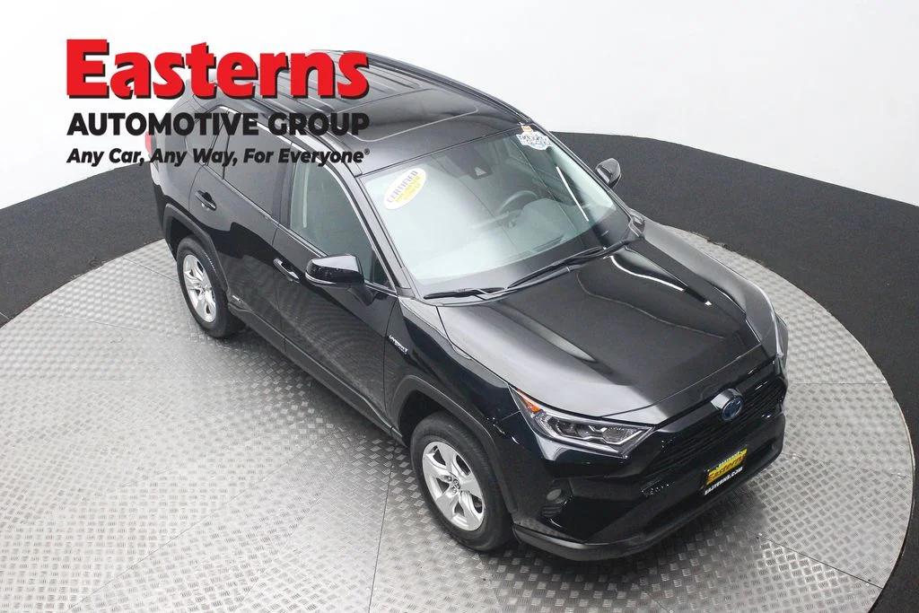 Used 2021 Black Toyota XLE image 3