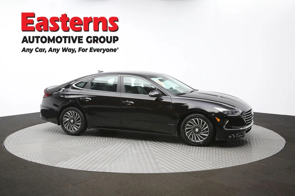 Used 2020 Black Hyundai Limited image 46