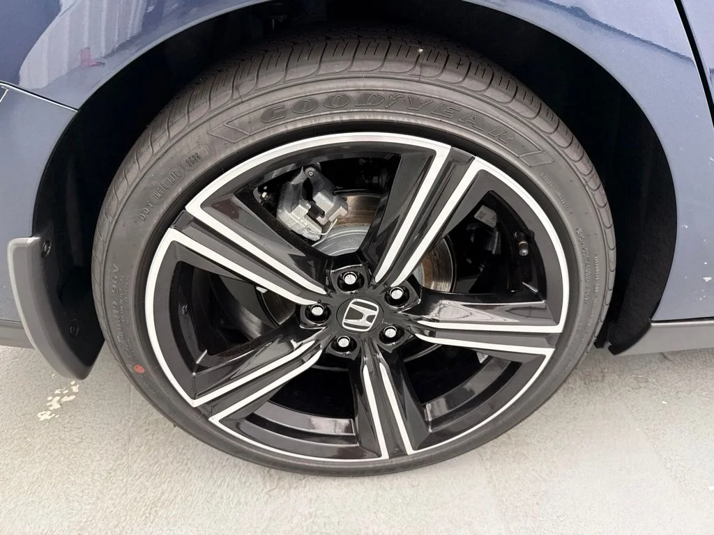 New 2026 Canyon River Blue Metallic Honda SE image 11