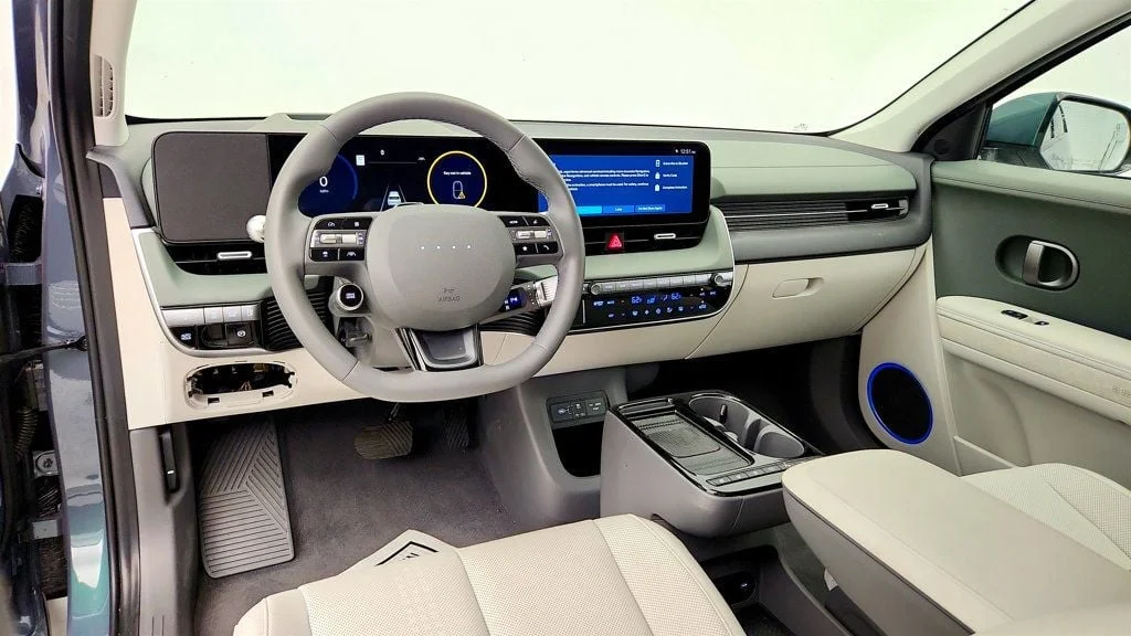 Used 2025 Digital Teal Hyundai Limited AWD image 12