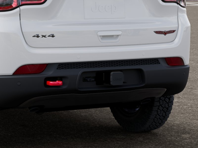 New 2026 Bright White Clear-Coat Exterior Paint Jeep Trailhawk image 13