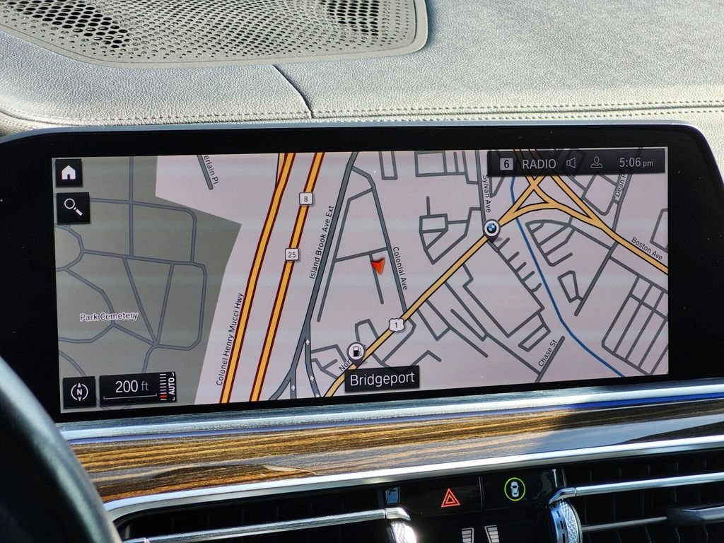 Used 2019 Gray BMW xDrive40i image 22