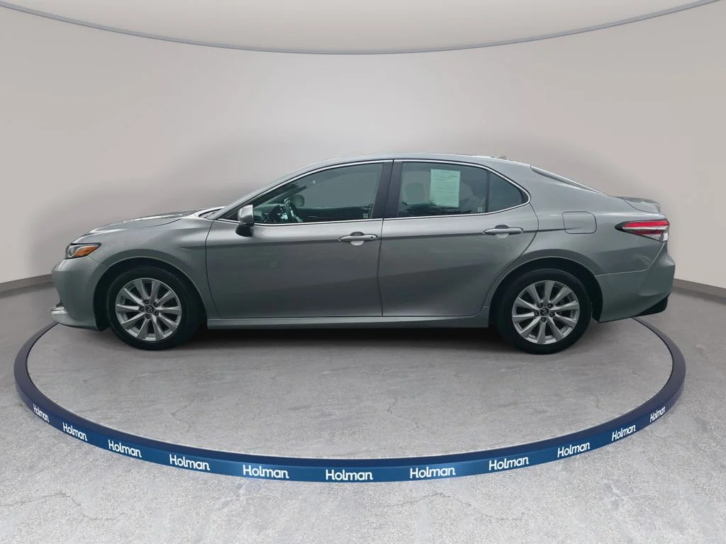 Used 2019 Silver Toyota LE image 9