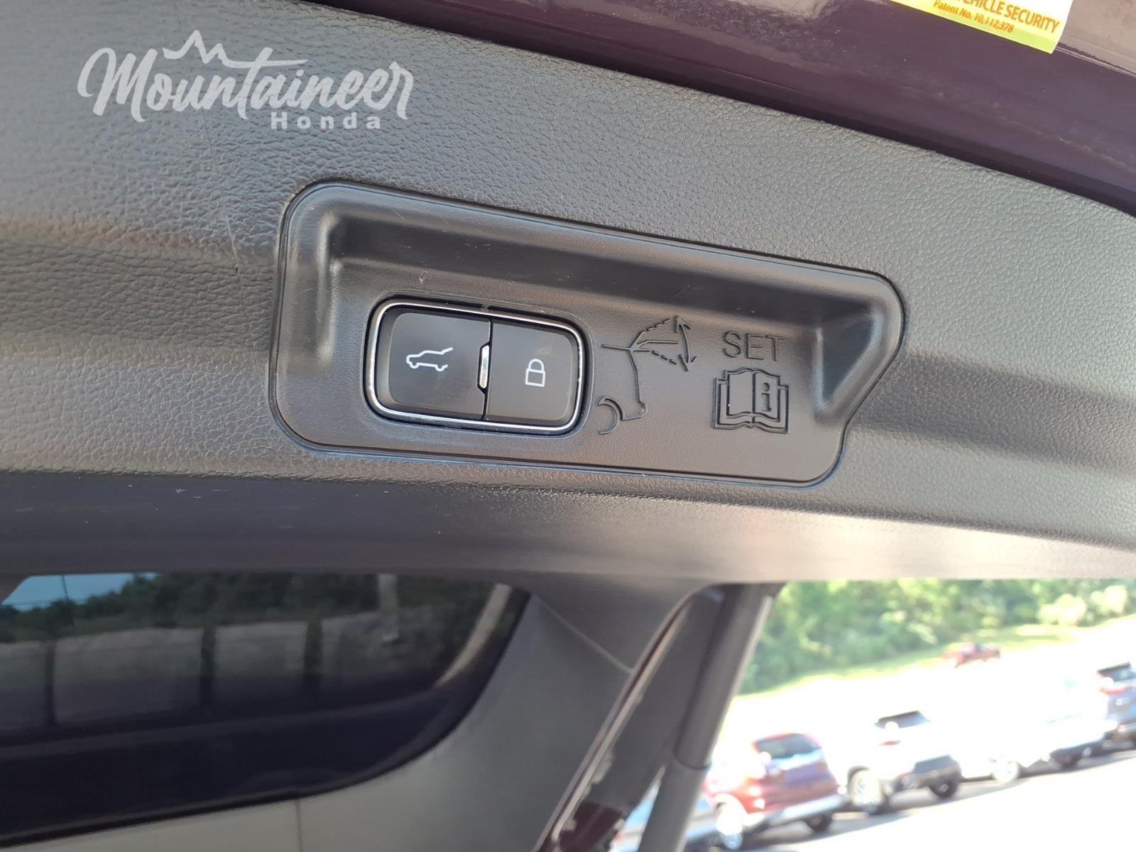 Used 2022 Burgundy Velvet Metallic Tinted Clearcoat Ford Limited image 25