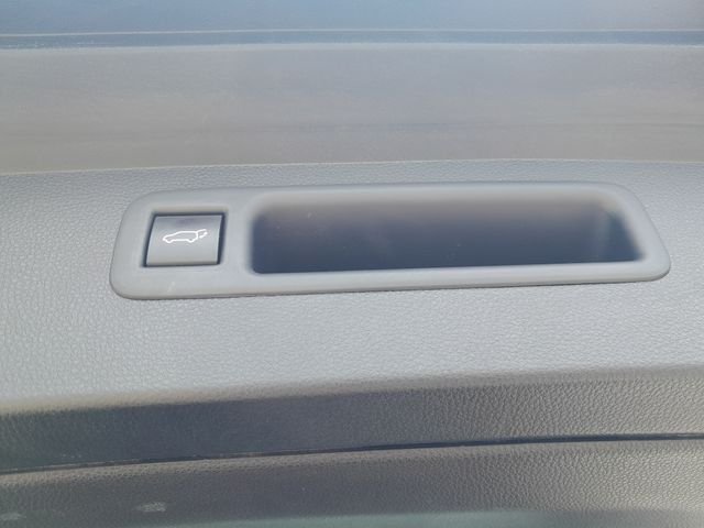 Used 2021  Toyota XLE image 61