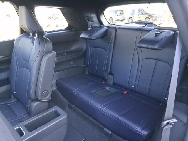 New 2026 2T RAD WHT INFINITI Sport AWD image 24
