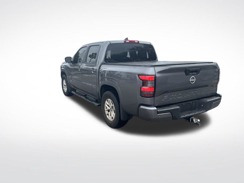 Used 2024 Gray Nissan SV image 4