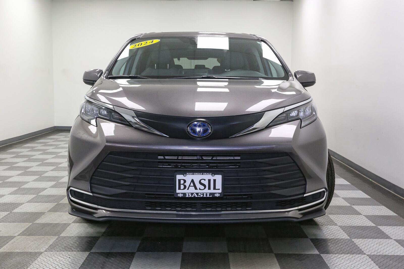 Used 2024 GY Toyota XLE image 3