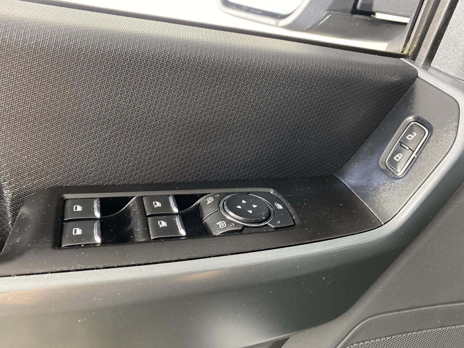 Used 2022 Iconic Silver Ford XLT image 14