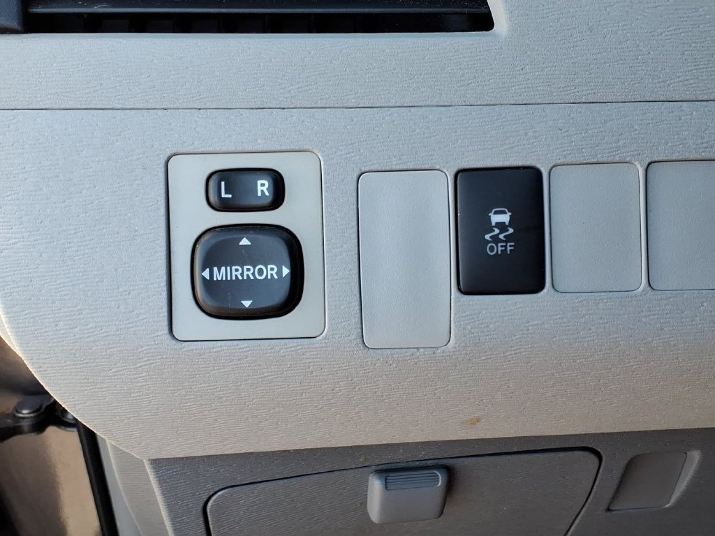 Used 2012 Predawn Gray Mica Toyota Base image 9