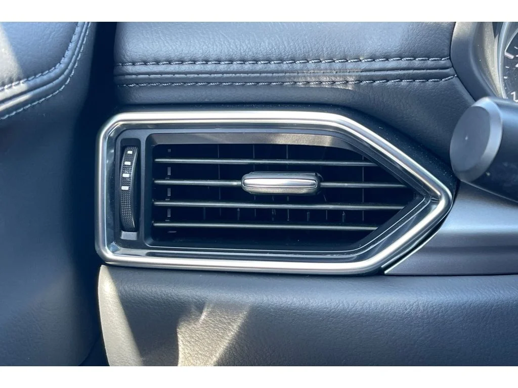 Used 2021 Snowflake White Pearl Mica Mazda Touring image 29