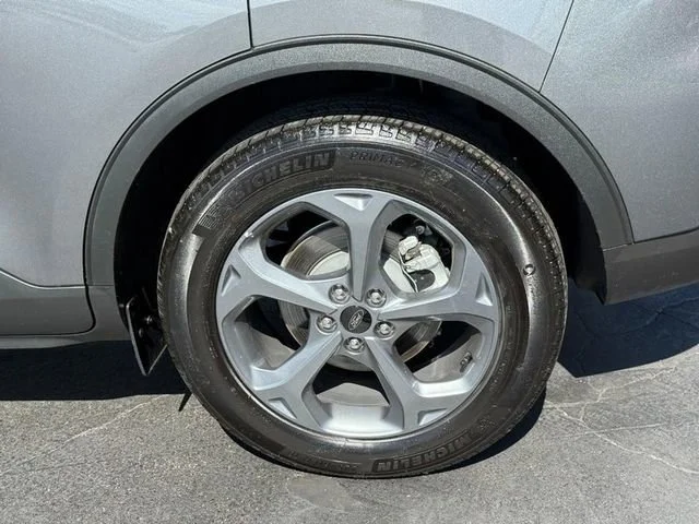 Used 2025 Gray Ford ST-Line image 4