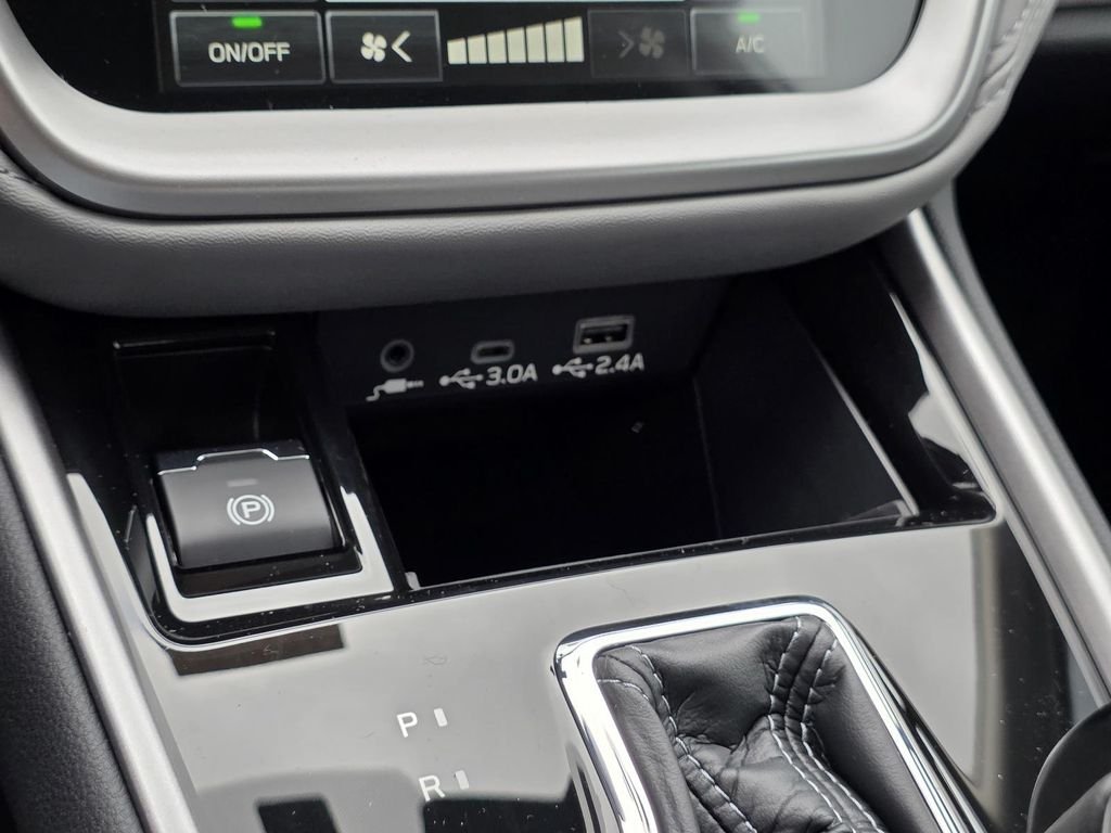 2025 Subaru Legacy Premium - Photo 18