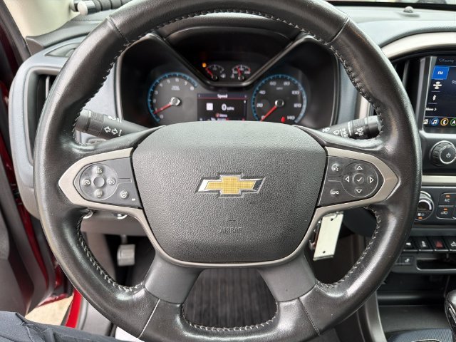 Used 2022 Red Chevrolet Z71 image 17