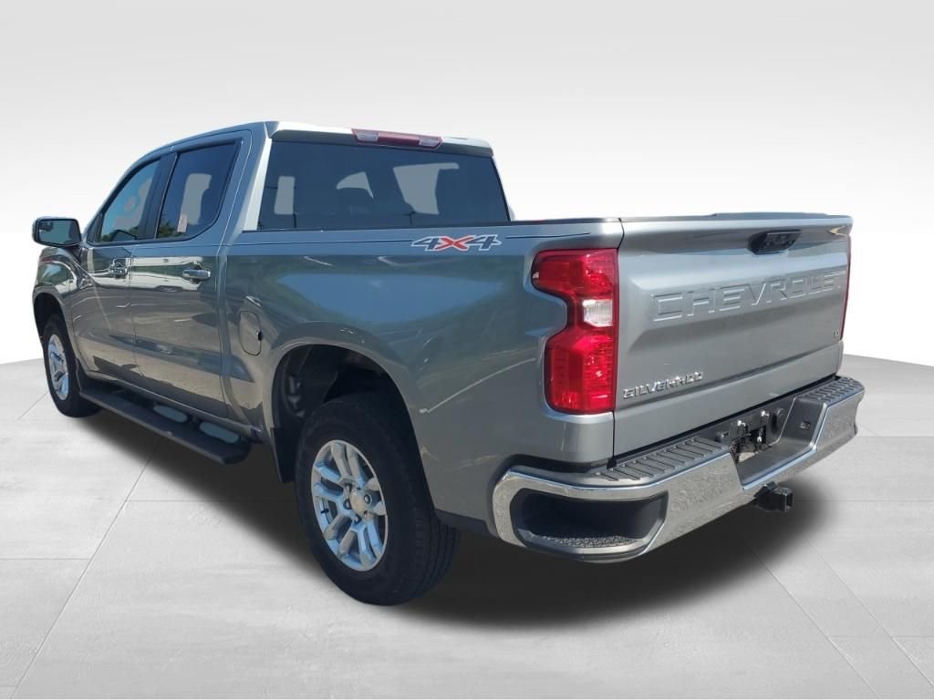 Used 2023 Gray Chevrolet LT image 3
