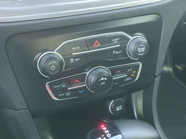 Used 2023 Red Dodge SXT image 36