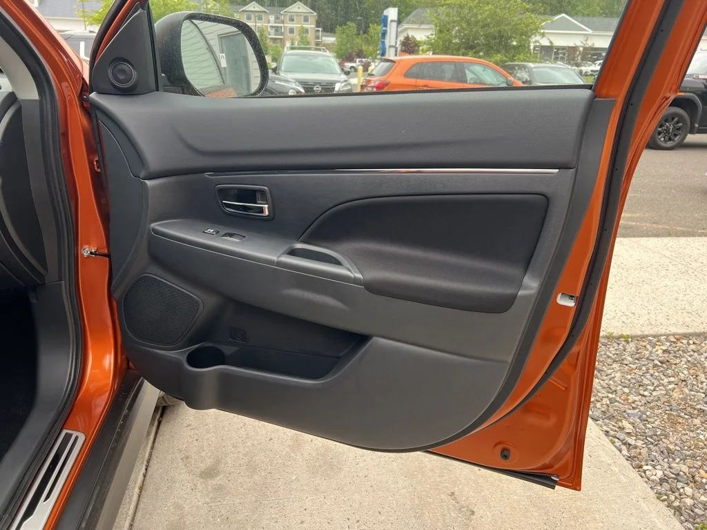 New 2026 Orange Mitsubishi 2.0 LE image 28