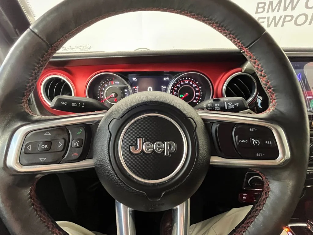 Used 2018 Silver Jeep Unlimited Rubicon image 9