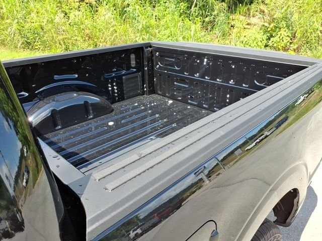 New 2026 Agate Black Metallic Ford XLT image 23