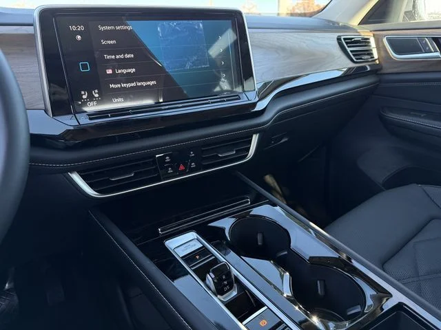 New 2026 Silver Volkswagen 2.0T SE w/Technology image 12