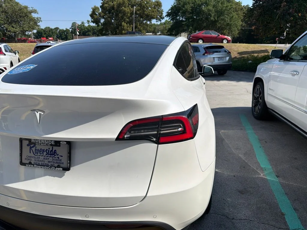 Used 2021 White Tesla Long Range image 3