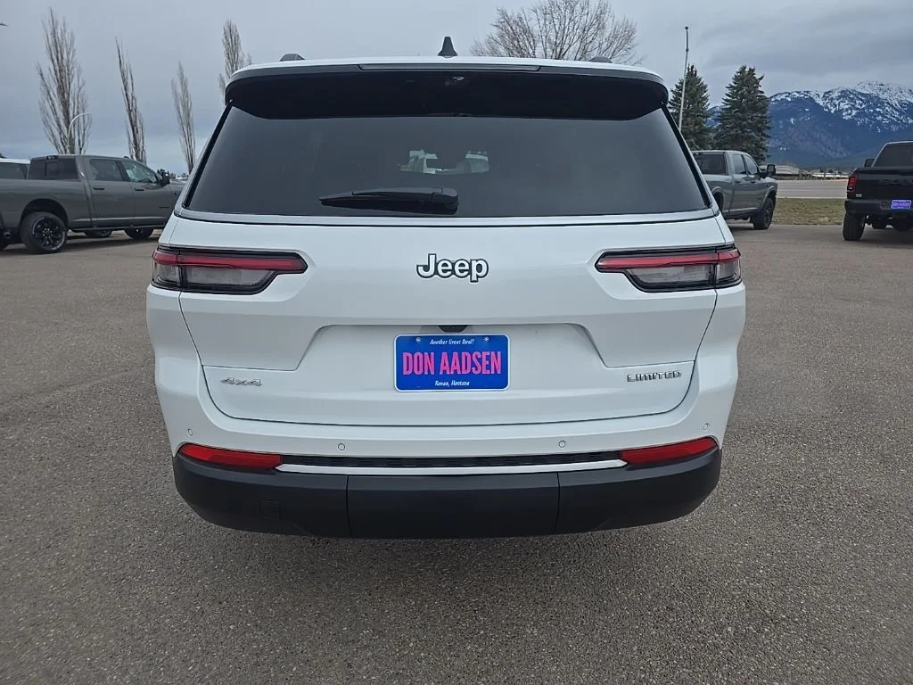 New 2026 Bright White Clear-Coat Exterior Paint Jeep Limited image 6