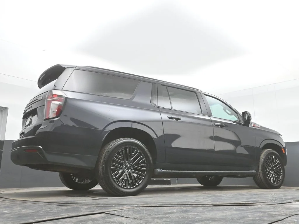 Used 2022 Gray Chevrolet Z71 image 41
