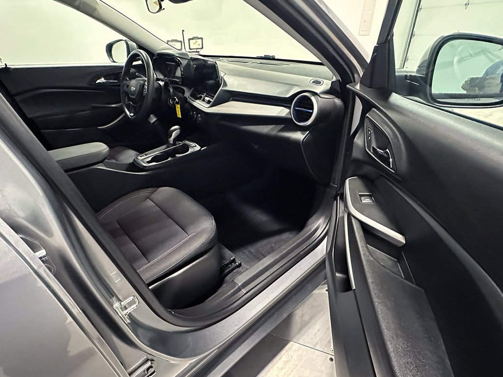 Used 2024 Gray Chevrolet LS image 22