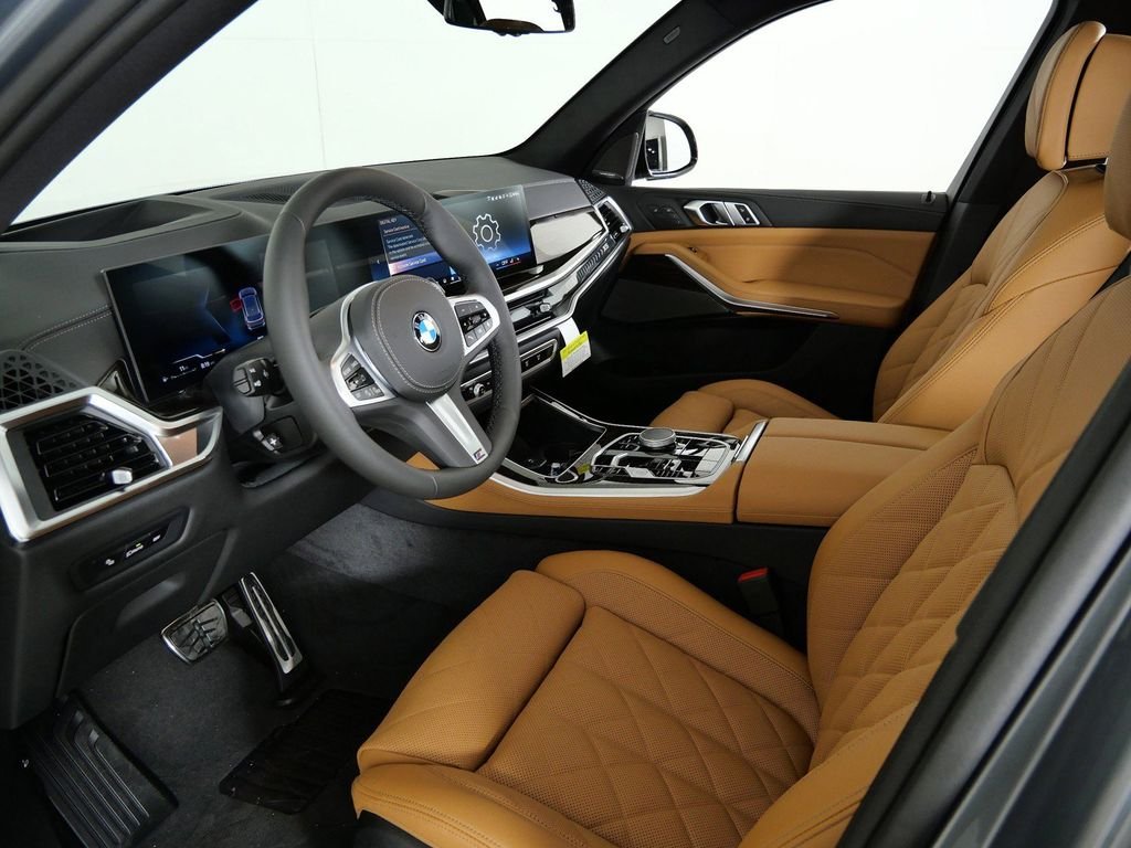 Used 2026 Skyscraper Grey Metallic BMW xDrive40i image 36