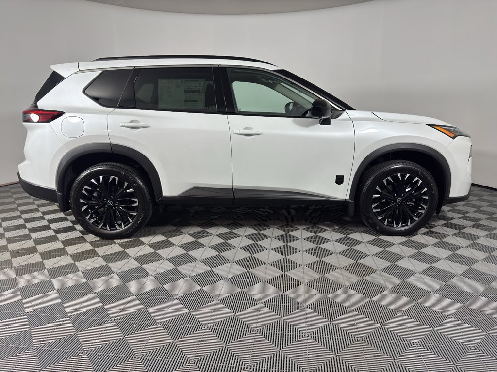 New 2026 Everest White Pearl TriCoat Nissan Dark Armor™ image 11
