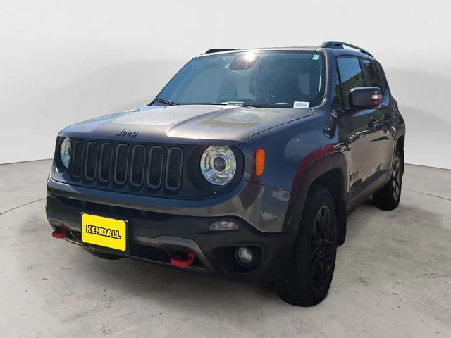 Used 2018 Crystal Metallic Jeep Trailhawk image 1
