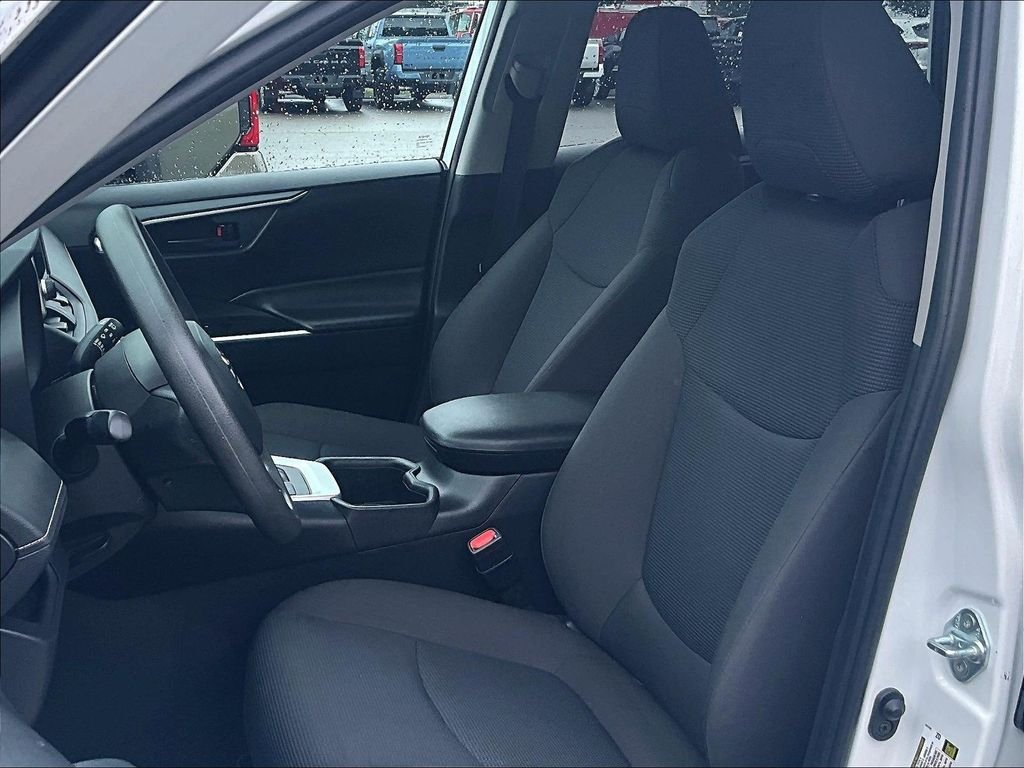 Used 2024 White Toyota LE image 10