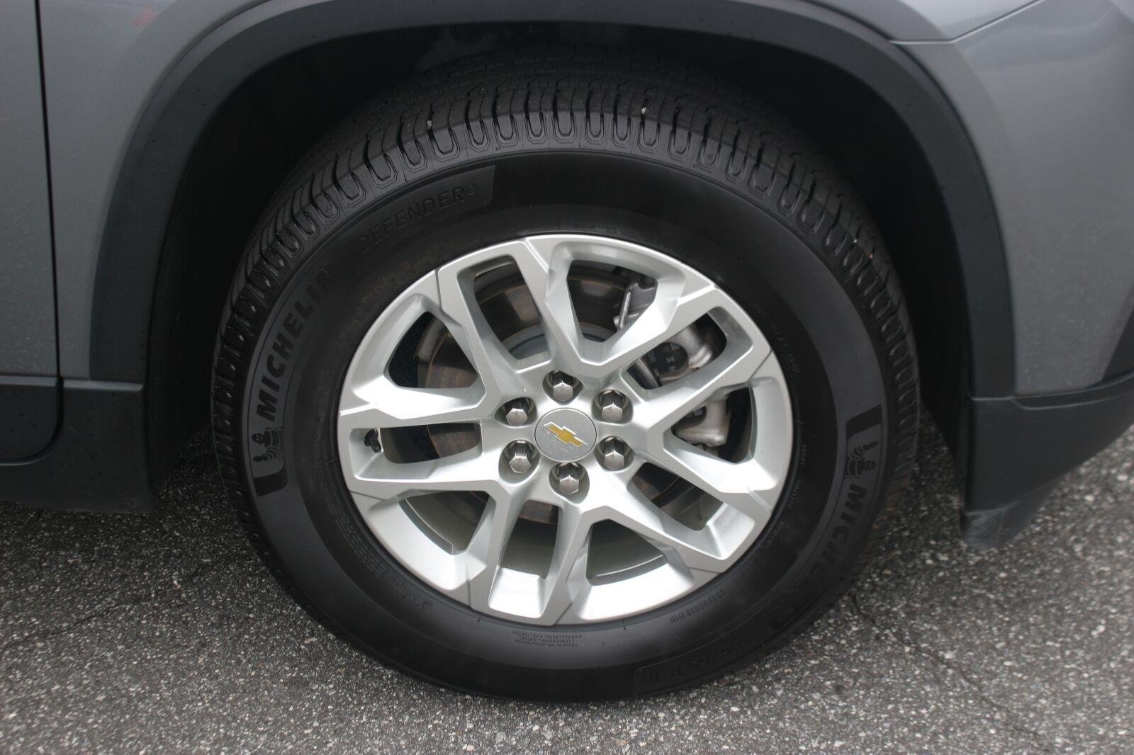 Used 2020 SATIN STEEL METALLIC Chevrolet LS image 34