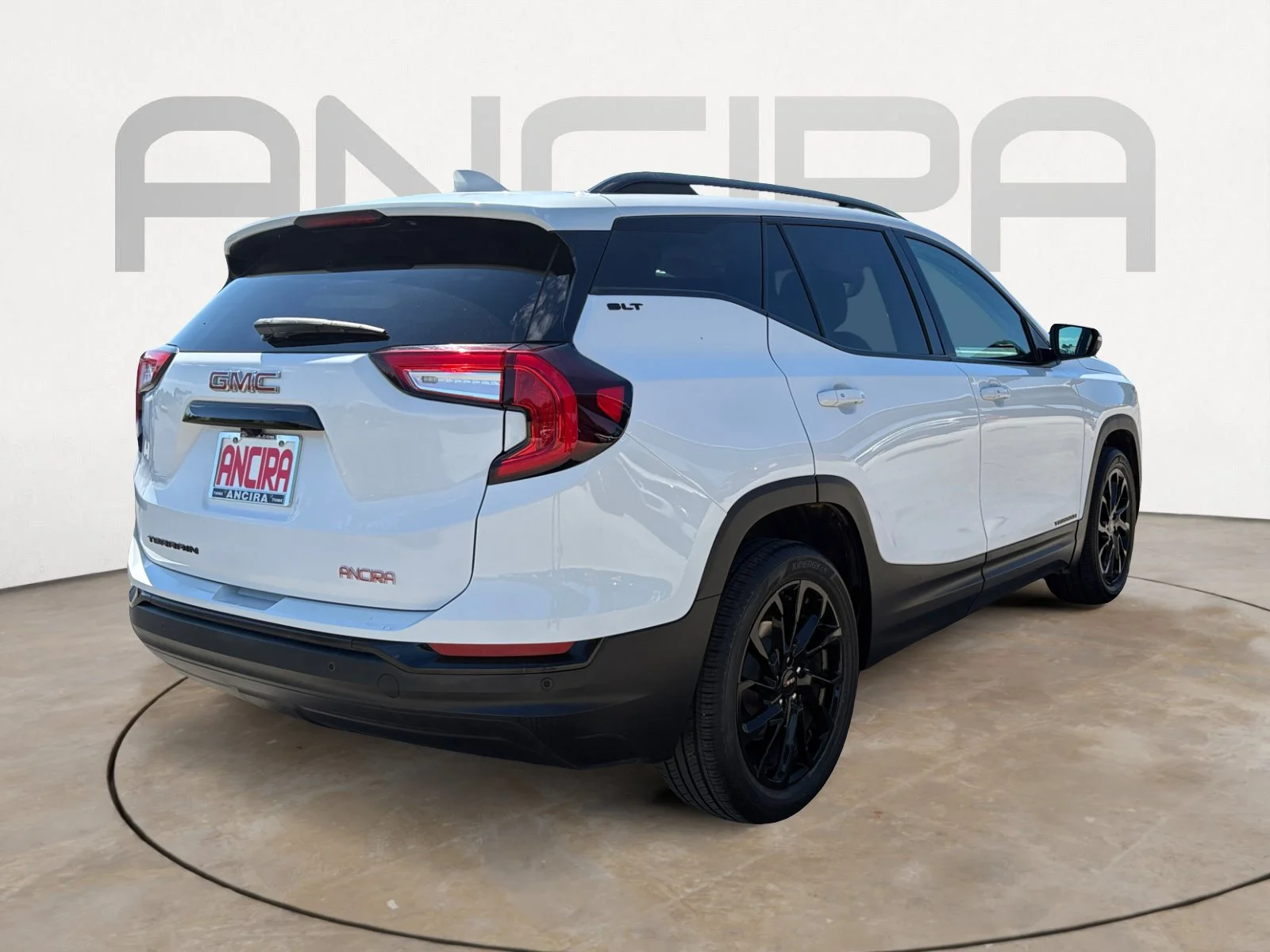 Used 2024 Summit White GMC SLT image 10