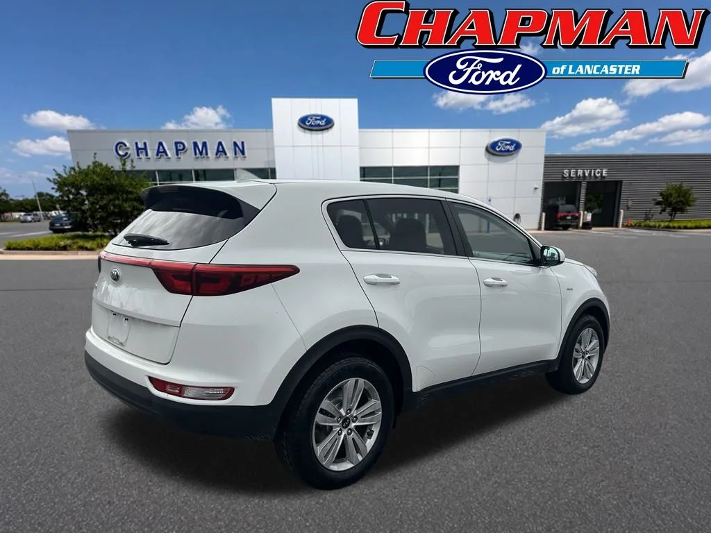 Used 2018 Clear White Kia LX image 3