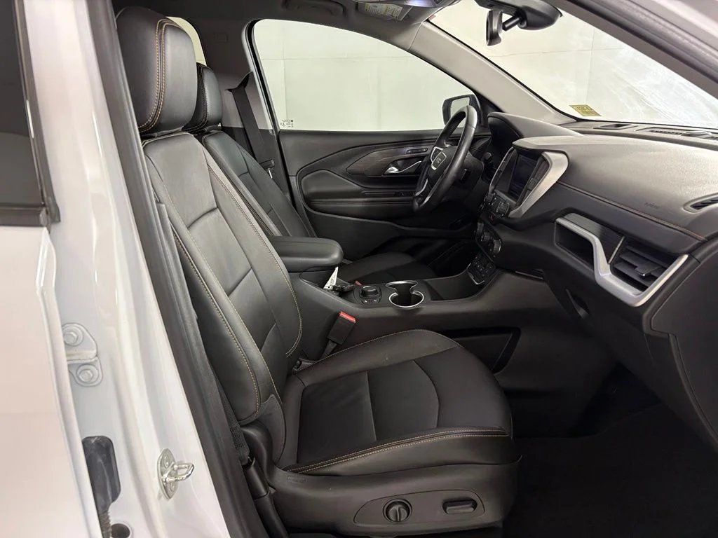 Used 2020 White GMC SLT image 43